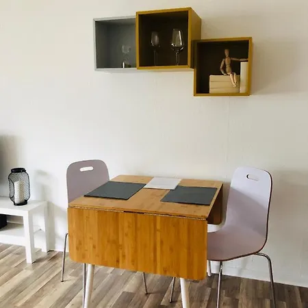 Zentrales Studio Im Kaiserviertel アパート
